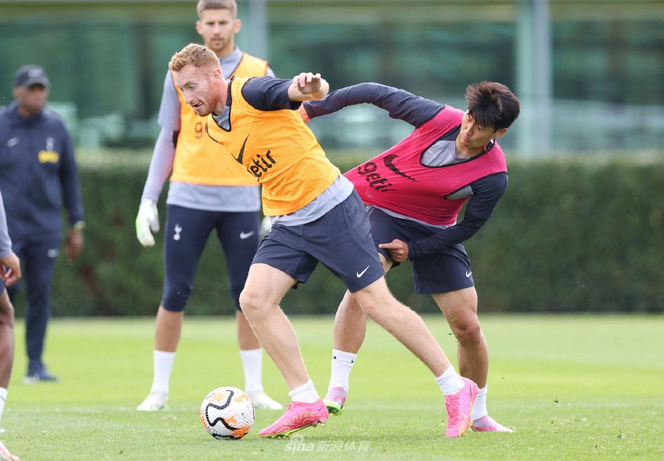 记者：雅克松不想回切尔西，但目前来说拜仁买断他可能性不大